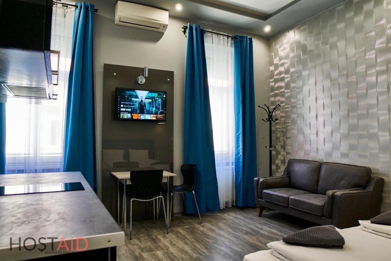 A13 Apartments - Budapest - Hostaid Exteriör bild